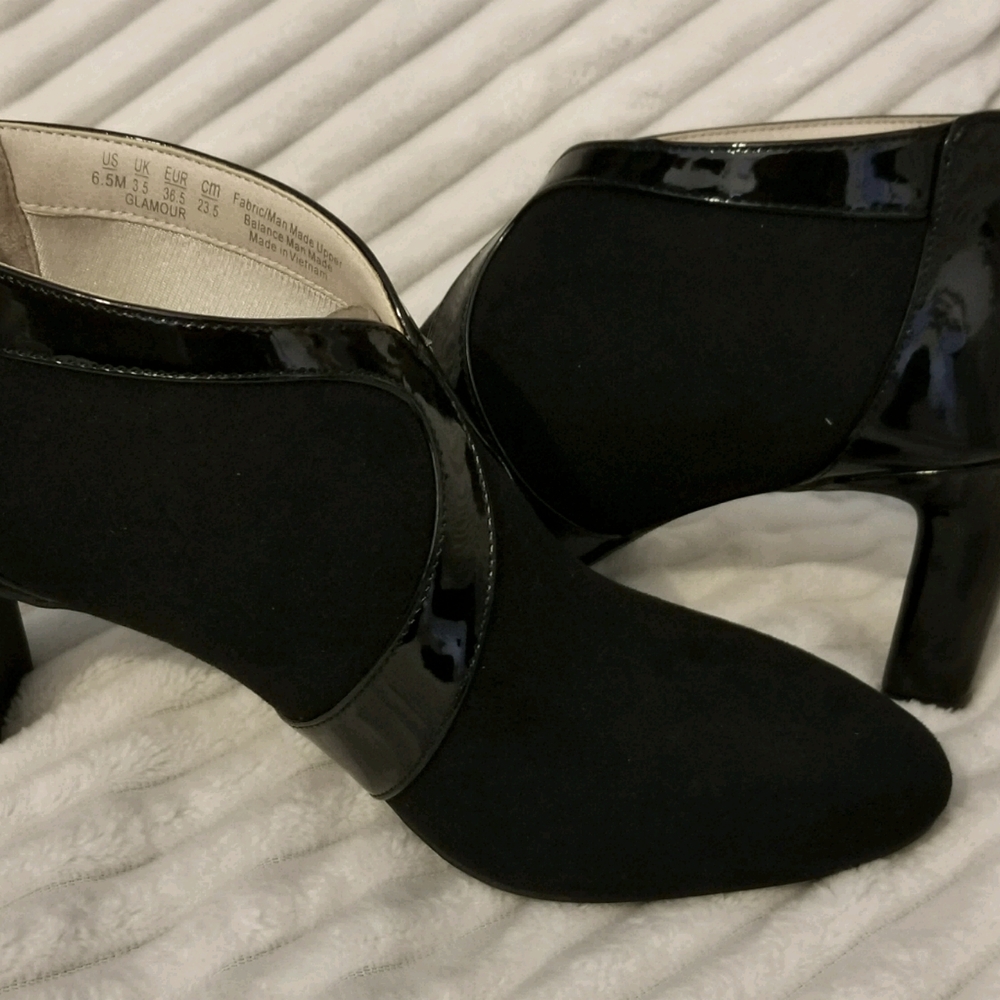 Life stride Suede Ankle boots
